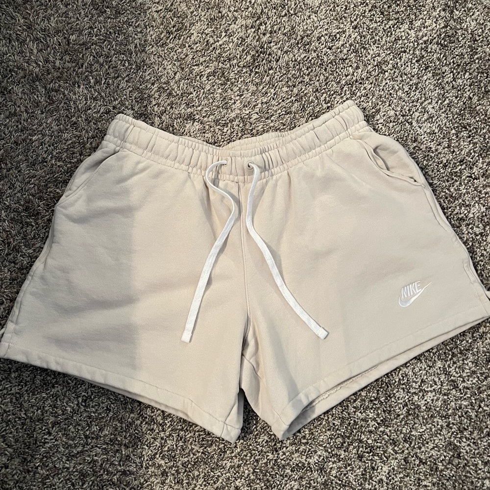 Nike Men's Club French Terry Flow Shorts